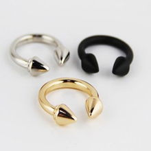 歐美夸張潮人哥特式朋克鉚釘箭頭食指戒指女指環(huán)飾品批發(fā)廠家直銷，引領(lǐng)個(gè)性時(shí)尚潮流